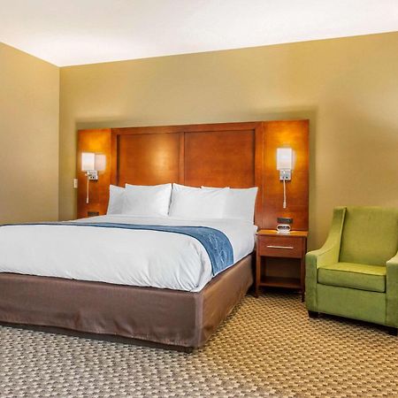 Comfort Suites Burlington Near I-5 Экстерьер фото