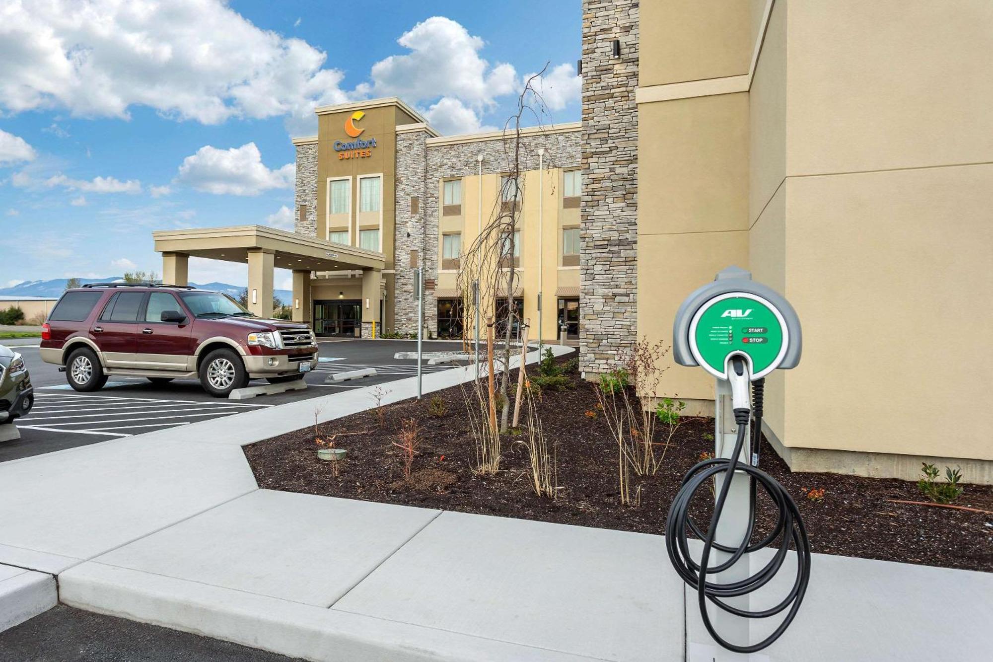 Comfort Suites Burlington Near I-5 Экстерьер фото